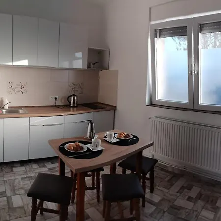 Carla'S Place Ap1 Oradea Exterior photo