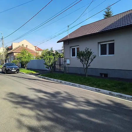 Carla'S Place Ap1 Oradea Exterior photo