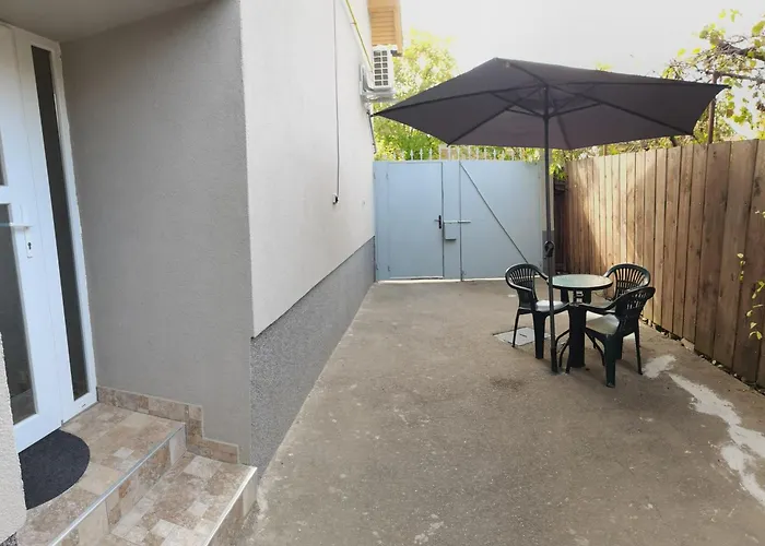 Carla\'S Place Ap1